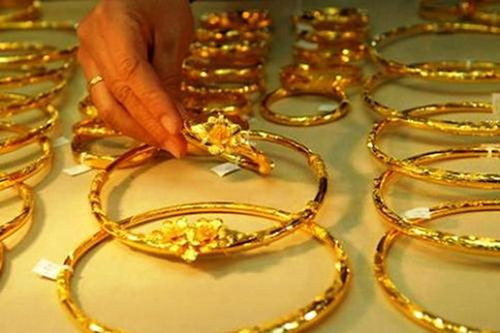 Giá vàng hôm nay 3/8, đảo chiều sau đỉnh cao nhất 2 tuần