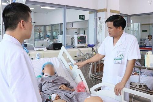 Vụ 6 bệnh nhân bị sốc khi chạy thận tại Nghệ An: