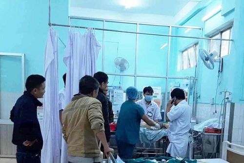 Gia Lai: Xe khách tông liên hoàn, 5 người thương vong