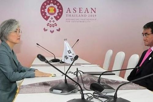 Căng thẳng thương mại đẩy quan hệ Nhật - Hàn 'chạm đáy'