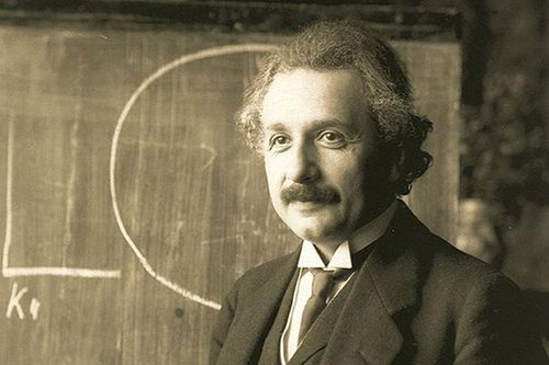 Điều hối hận nhất của Einstein