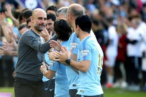 Guradiola chế nhạo Klopp, 'đề xuất' cuộc đua công bằng hơn