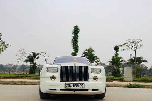 Rolls-Royce Phantom biển tứ quý 9 rao bán hơn 15 tỷ đồng