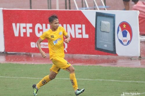 Sao trẻ SLNA lập công đưa U15 Việt Nam vào bán kết Đông Nam Á