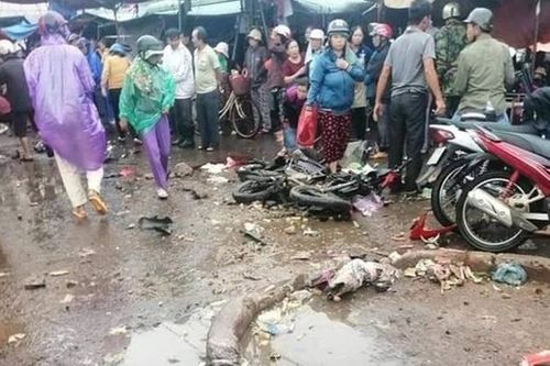 Nguyên nhân ban đầu vụ xe khách giường nằm lao vào chợ ven đường khiến 4 người tử vong
