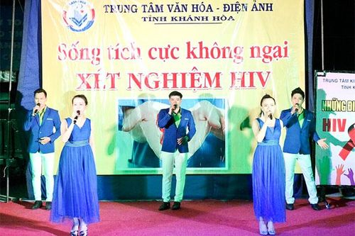 Tuyên truyền phòng, chống HIV