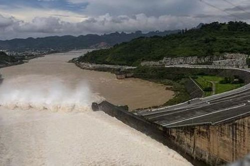 Nhiều hồ thủy điện ở Nghệ An khẩn cấp xả nước