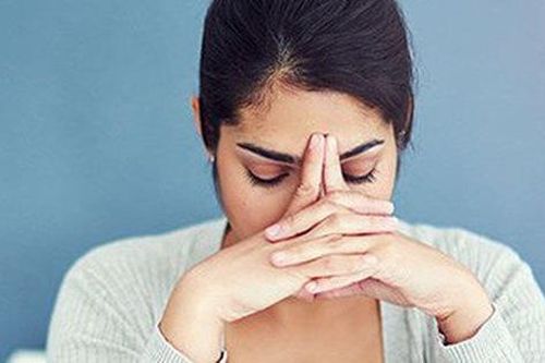 Chồng ngoại tình và nói tôi là người sai