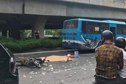 Va chạm với xe buýt, người đàn ông điều khiển xe máy tử vong