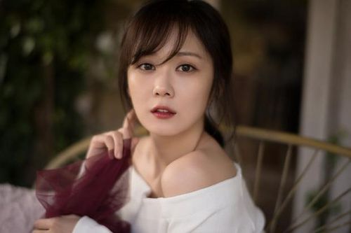 Rộ tin Jang Nara kết hôn với mỹ nam Kim Nam Gil sau 7 năm hẹn hò