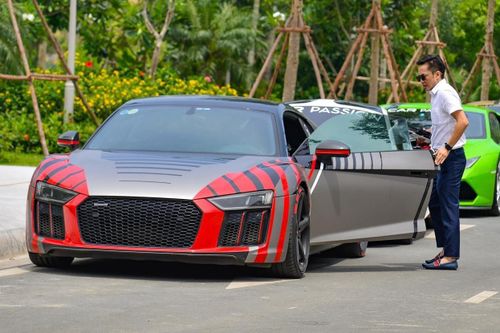 Sau kết hôn, Cường Đô La bán siêu xe Audi R8 V10 Plus
