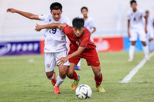Cú sút 'lá vàng rơi' đưa U15 Việt Nam vào bán kết Đông Nam Á