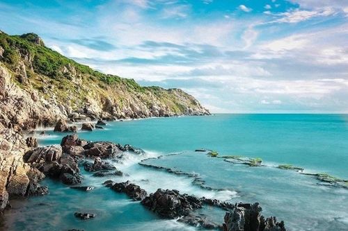 Trải nghiệm Tour Cồn Cát Mũi Dinh - Vịnh Vĩnh Hy - KDL Hang Rái - Vườn nho Thái An - Tháp Poklong Garai hấp dẫn
