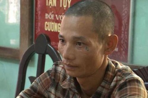 Khởi tố đối tượng điều khiển xe chở gỗ lao thẳng vào xe CSGT