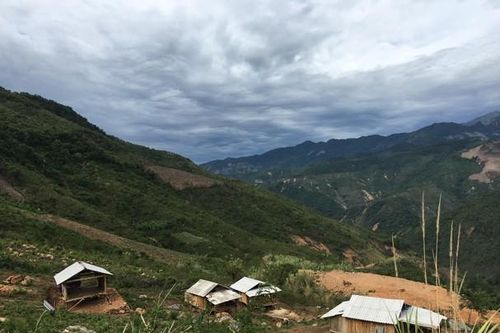 Gần 300 hộ dân huyện rẻo cao Nghệ An phải di dời khẩn cấp do nguy cơ lũ quét, sạt lở cao
