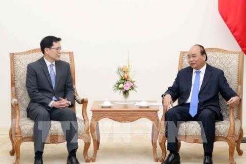 Thủ tướng Nguyễn Xuân Phúc tiếp Thống đốc Ngân hàng Trung ương Thái Lan