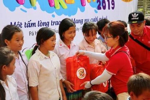 SeABankers mang nụ cười đến với trẻ em khó khăn