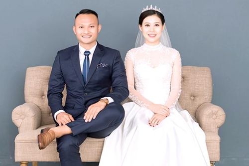 Sáng sớm, Trọng Hoàng đã lãng mạn hát tặng vợ trong ngày sinh nhật