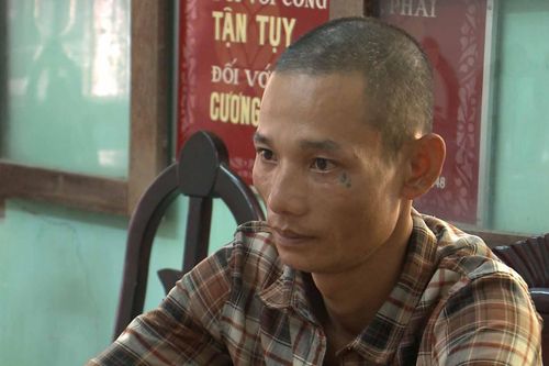 Khởi tố về hành vi chống người thi hành công vụ tài xế tông CSGT