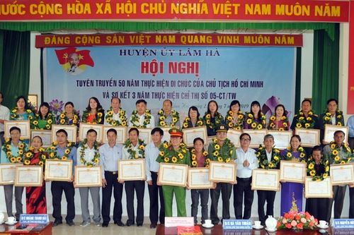 Gương Bác tỏa sáng ở Lâm Hà