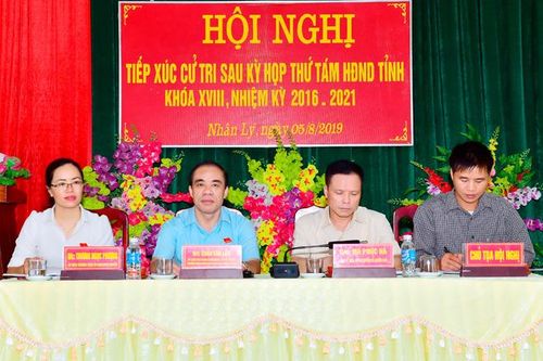 Đồng chí Bí thư Tỉnh ủy Chẩu Văn Lâm tiếp xúc cử tri xã Nhân Lý