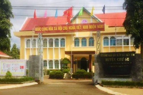Khởi tố Chánh văn phòng UBND huyện Chư Sê