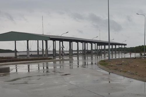 Bến cá gần 50 tỉ đồng ngổn ngang sau nhiều tháng lỗi hẹn bàn giao