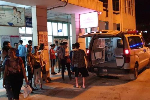 Cháu bé lớp 1 tử vong nghi do bị bỏ quên trên xe đưa đón học sinh