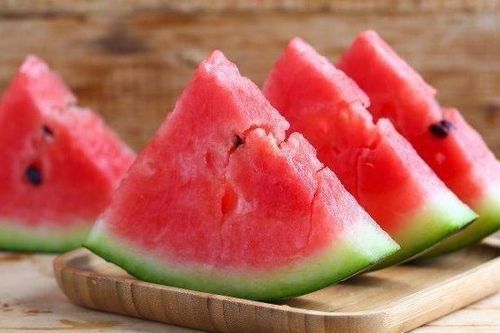 Vì sao ăn dưa hấu không nên bỏ hạt?