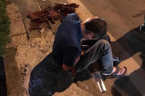 Hỗn chiến sau va quệt giao thông, tài xế Vios bị thương nặng