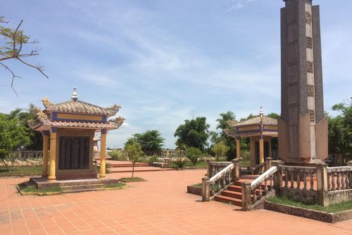 Chủ tịch xã trục lợi tiền xây dựng nhà tưởng niệm liệt sĩ: Có bị rơi vào quên lãng?