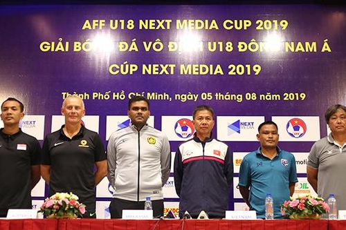 U18 Việt Nam vs U18 Malaysia: Chờ những Quang Hải, Văn Hậu mới (Trực tiếp U18 Đông Nam Á)