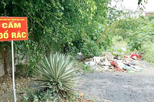 Những điểm đen về rác - Bài 2: Biển cấm ở đâu, rác vây tại đó