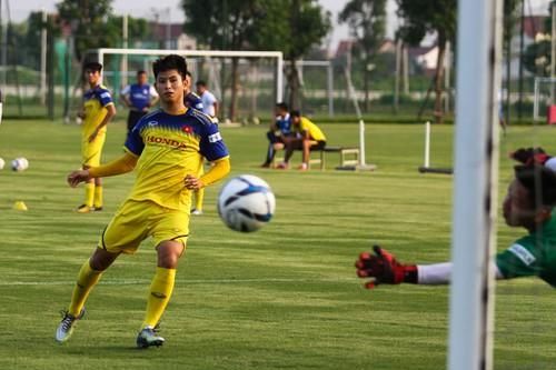 Tiền đạo U22 Việt Nam dứt điểm 'dở', thầy Park 'điên đầu'
