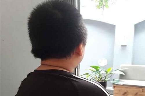 Bố và mẹ kế bị tố bạo hành nhiều năm bé trai 12 tuổi ở Phú Thọ