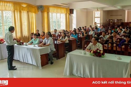 Sở Văn hóa- Thể thao và Du lịch: Tổ chức lớp tập huấn nghi thức giao tế xã hội