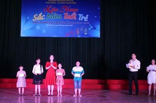 Sôi động 'Sắc màu tuổi trẻ'