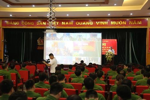 Quán triệt các Nghị quyết của Đảng và Bộ Chính trị trong Đảng ủy Bộ Tư lệnh CSCĐ