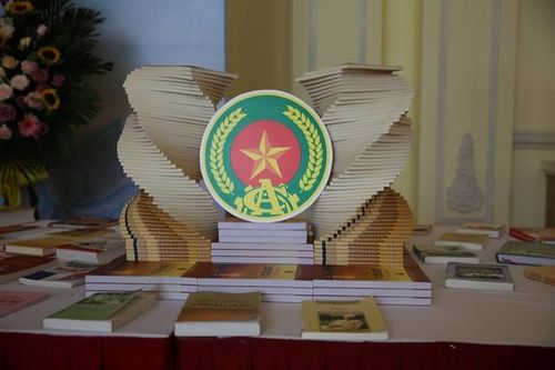 Khai mạc Liên hoan tuyên truyền, giới thiệu sách 'CAND khắc ghi lời Bác dặn'