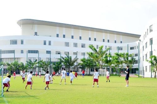 Ngỡ ngàng học phí trường quốc tế