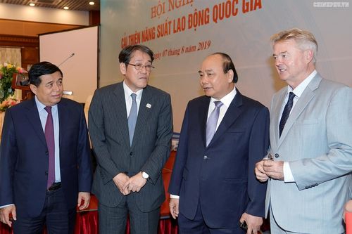 Thủ tướng kêu gọi tạo bứt phá mới trong năng suất lao động