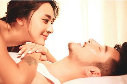 Phụ nữ chủ động khơi mào 'chuyện ấy' khiến chàng mê mẩn