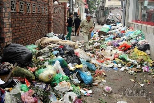 Đô thị hóa: đừng để bị 'rác cuốn đi'