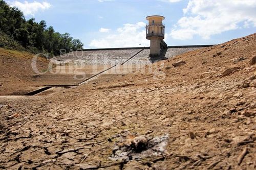 Miền Trung: Khô kiệt vì nắng hạn kéo dài