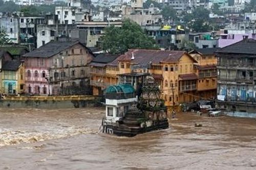 Lũ lụt nghiêm trọng ở Ấn Độ, hơn 180 nghìn người phải di tản