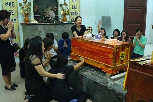 Cháu bé lớp 1 chết thương tâm trên xe ô tô: Lộ nhiều vấn đề cần làm rõ