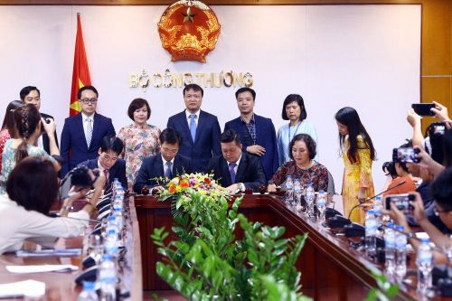 MM Mega Market Việt Nam ký kết Bản ghi nhớ hợp tác với Bộ Công Thương