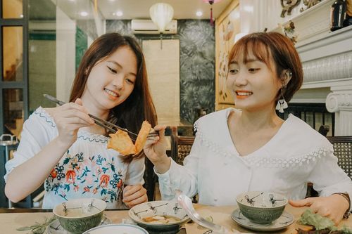 Mâm cơm 'mẹ nấu' gần 1 triệu đồng tại nhà hàng top đầu Việt Nam