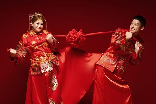 Giới trẻ Trung Quốc không ngại chi bạo, chỉ sợ đám cưới không độc, lạ