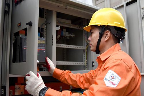 Thúc tiến độ 9 dự án nguồn để tránh nguy cơ thiếu điện nghiêm trọng